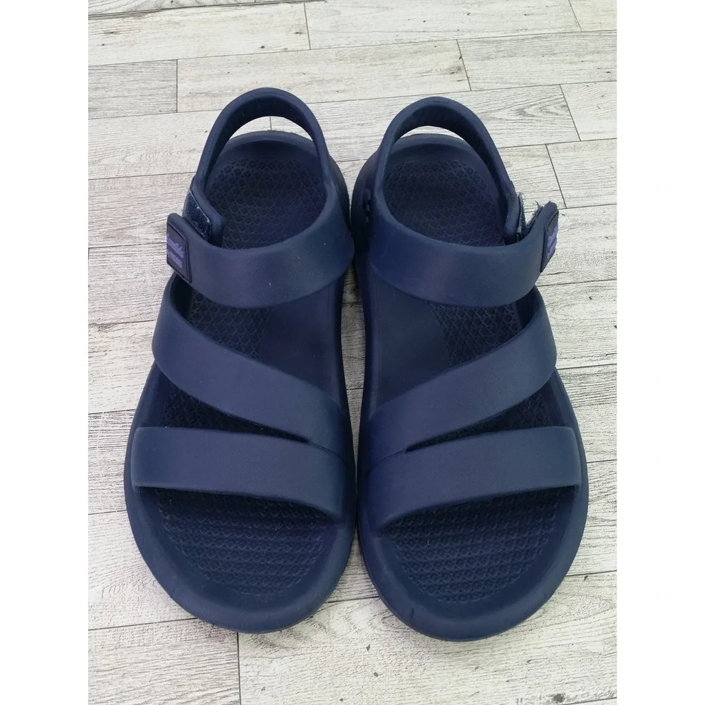 Essentials By‎ Muk Luk Navy Blue Sandals Summer Beach Shoes 9/10 Large L